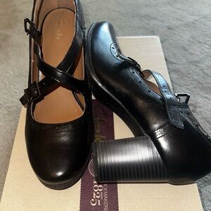 Clarks Black Cross-Strap Heels